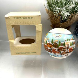 Hallmark Keepsake The Love Filled Home Ornament Unbreakable Satin Ball 1979